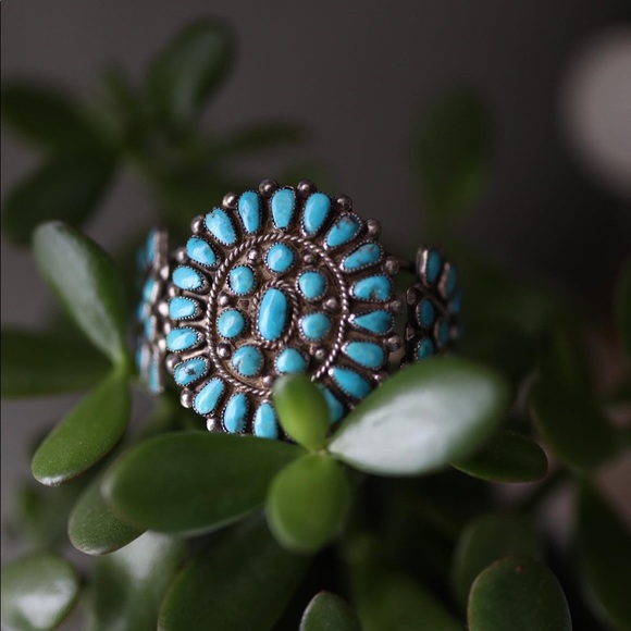 Vintage Zuni Blossom cuff - Picture 3 of 6